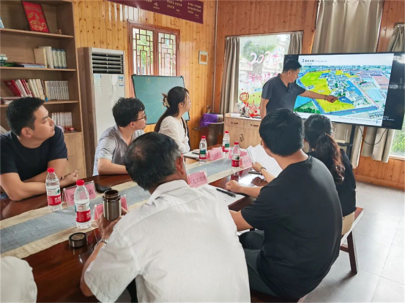 江南农村商业银行筑牢居民反诈安全屏障.png183.jpg