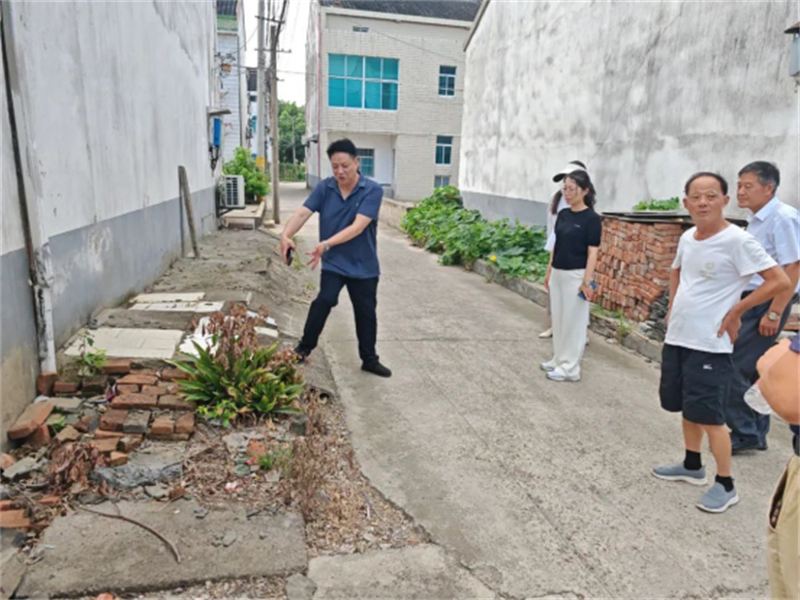 江南农村商业银行筑牢居民反诈安全屏障.png353.jpg