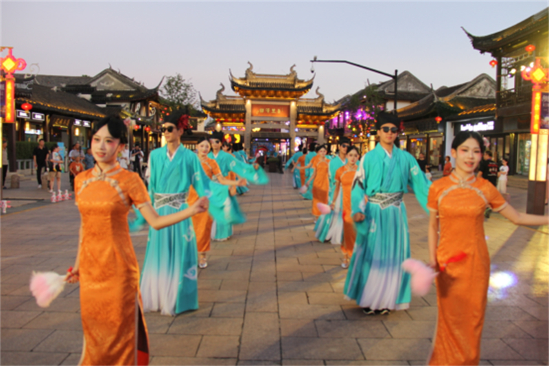 从国风演艺到两岸灯映，昆山周庄打造夏秋沉浸式夜经济样板160.jpg