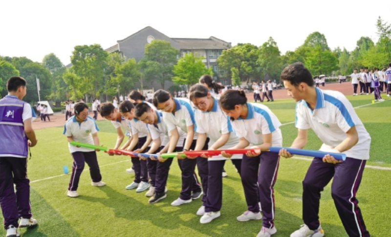 学生集体活动.jpg