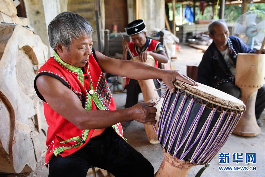 （社会）（1）云南西盟：民间手工艺制作助脱贫增收